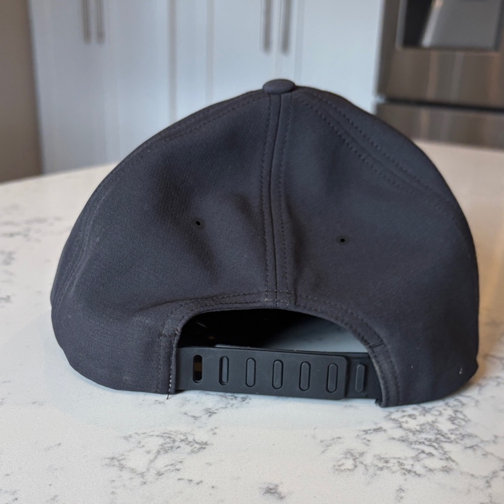 lululemon athletica Black baseball cap - Picture 2 of 2